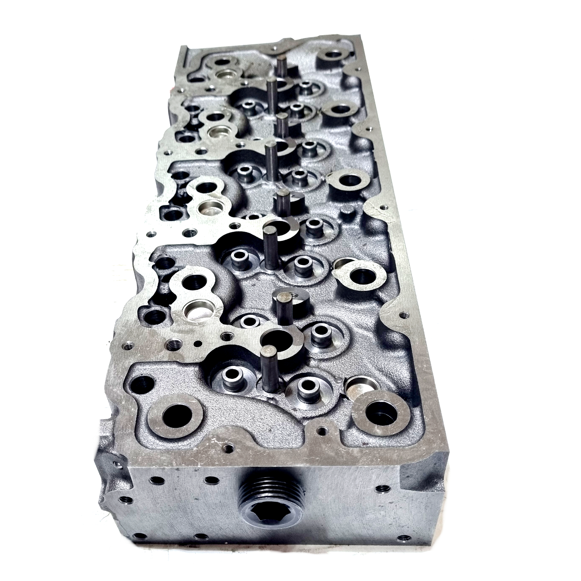 Głowica silnika KUBOTA V3307-EGR - GENEUS