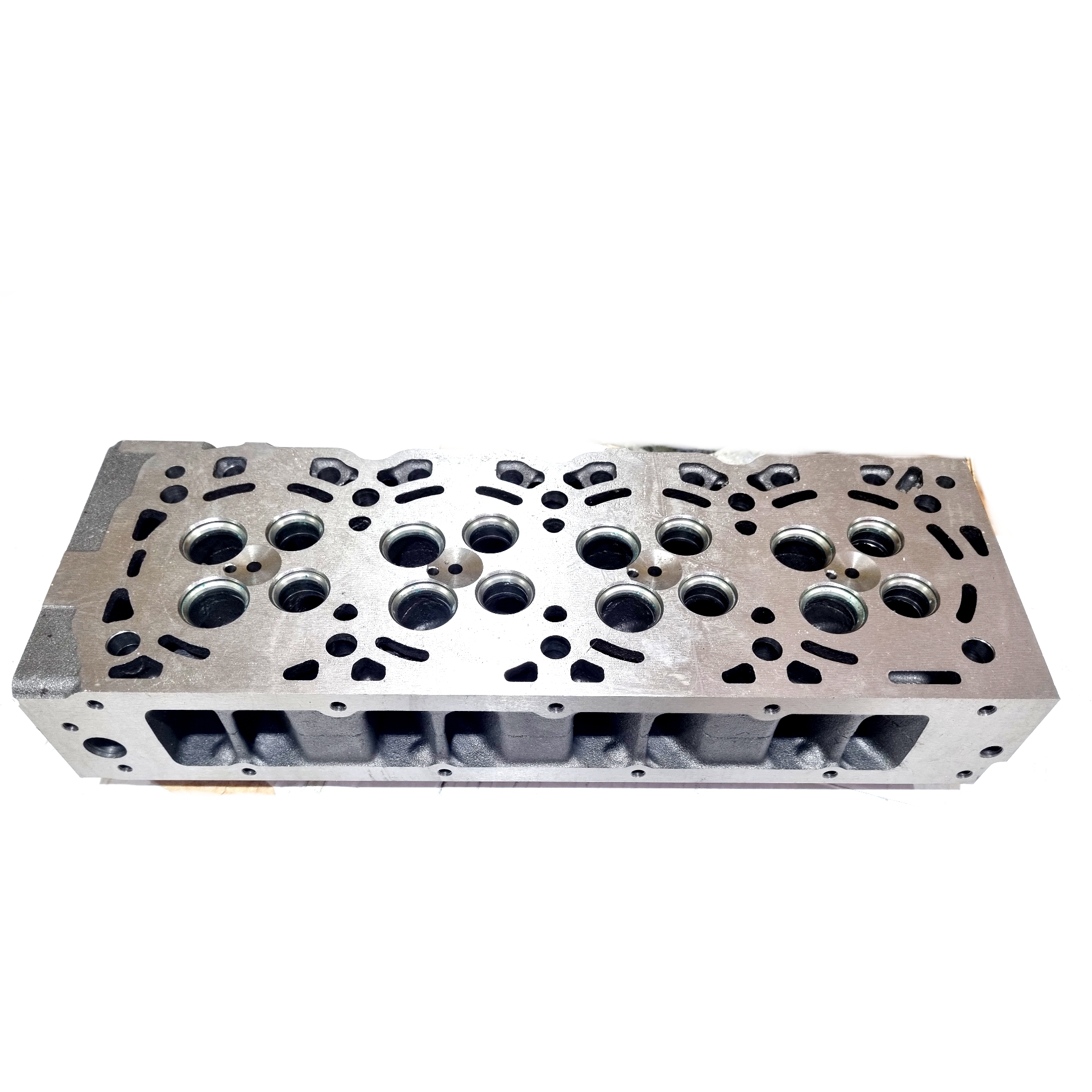 Głowica silnika KUBOTA V3307-EGR - GENEUS