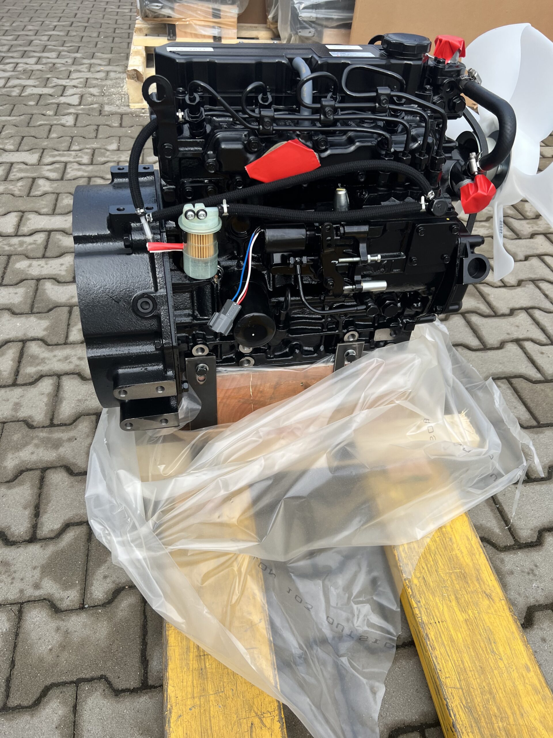 NOWY ORYGINALNY Silnik Mitsubishi S4L2 - GENEUS