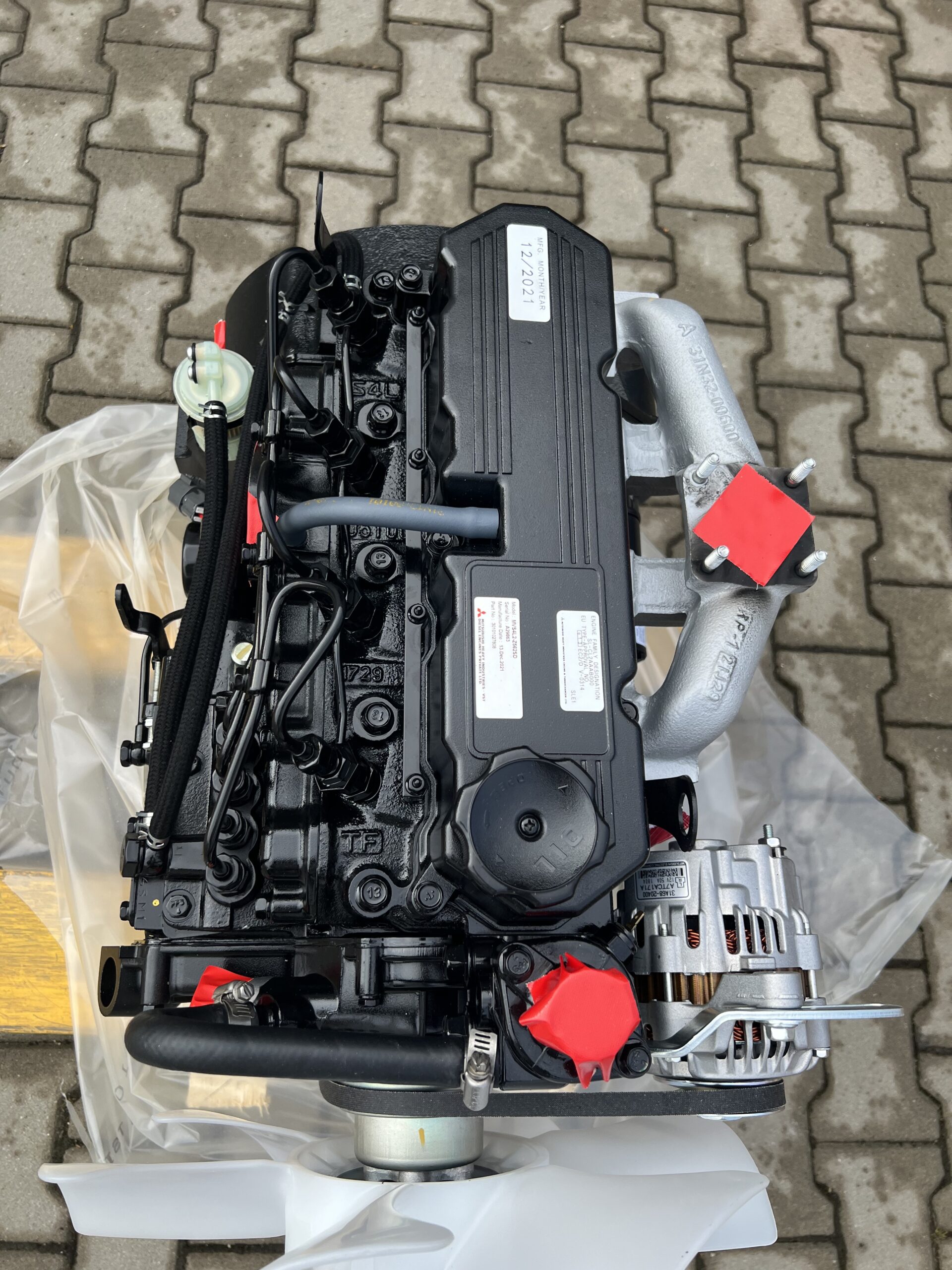 NOWY ORYGINALNY Silnik Mitsubishi S4L2 - GENEUS