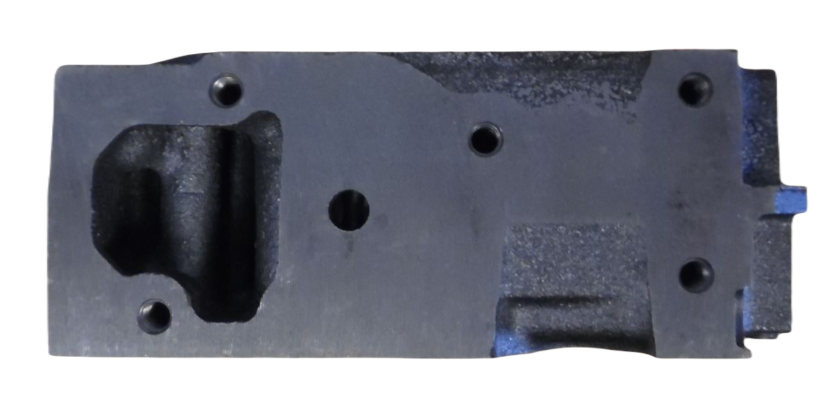 Głowica silnika YANMAR 4TNV94 4TNV98 16-zaworowa - GENEUS