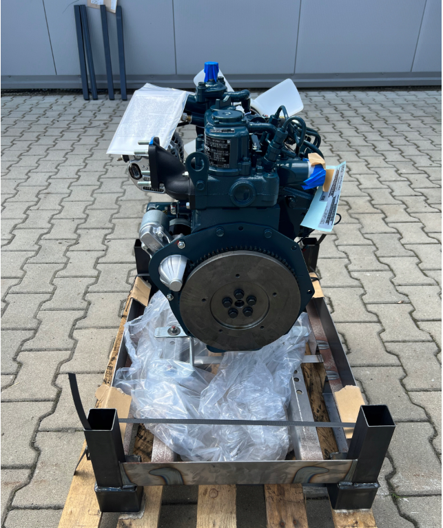 Nowy Oryginalny SILNIK KUBOTA Z602 - GENEUS