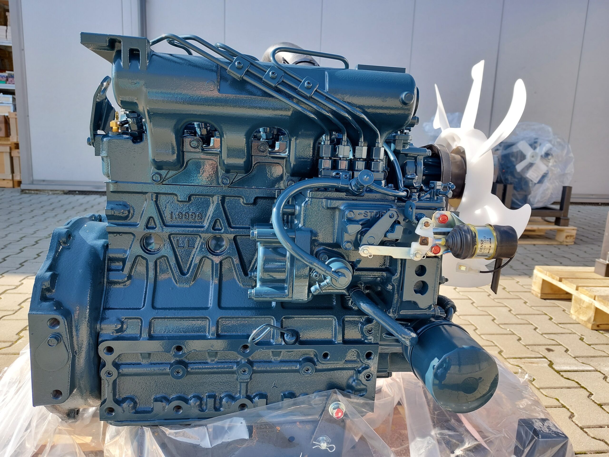 Nowy silnik Kubota V2003-T - GENEUS