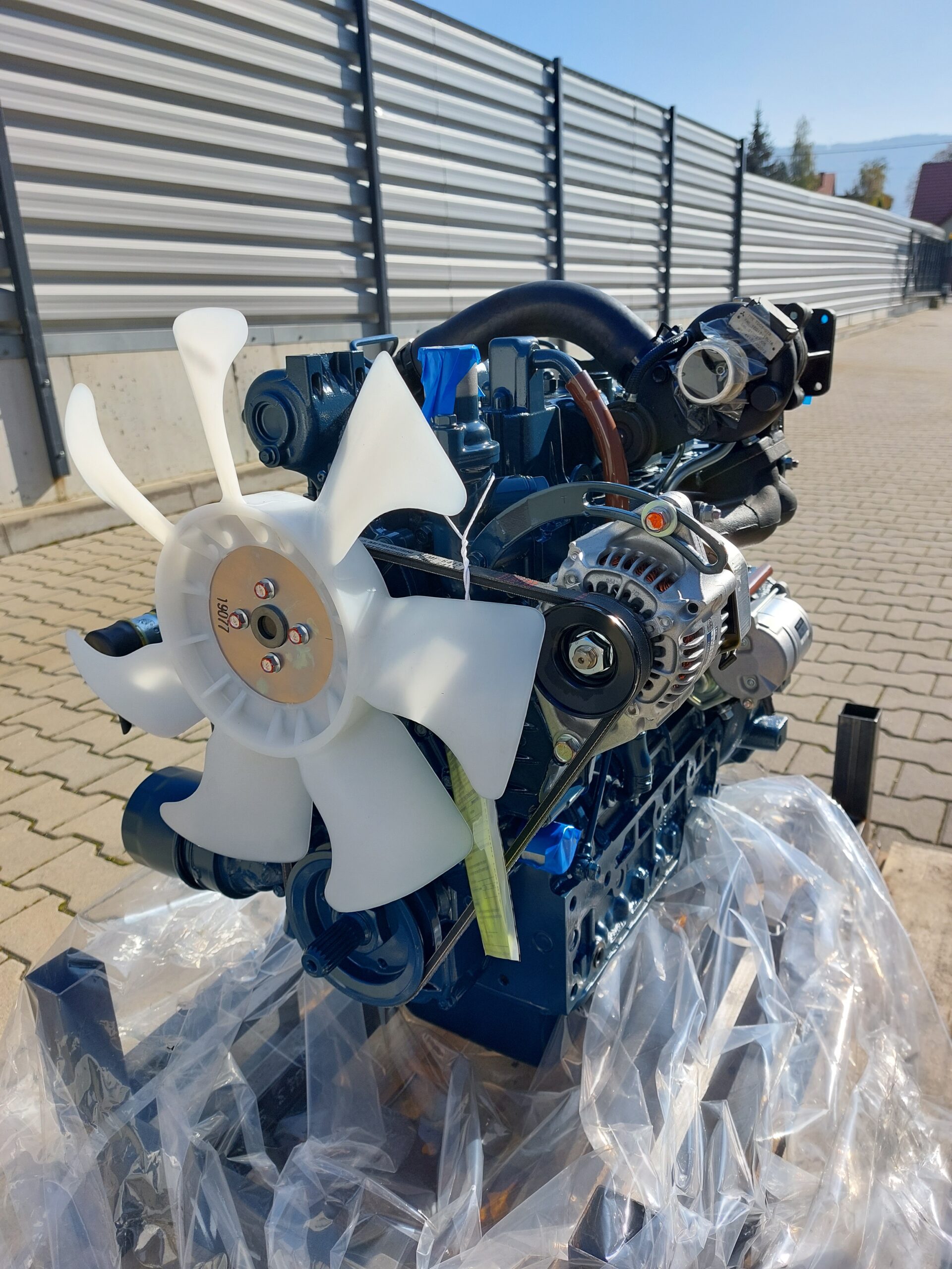 Nowy silnik Kubota V2003-T - GENEUS