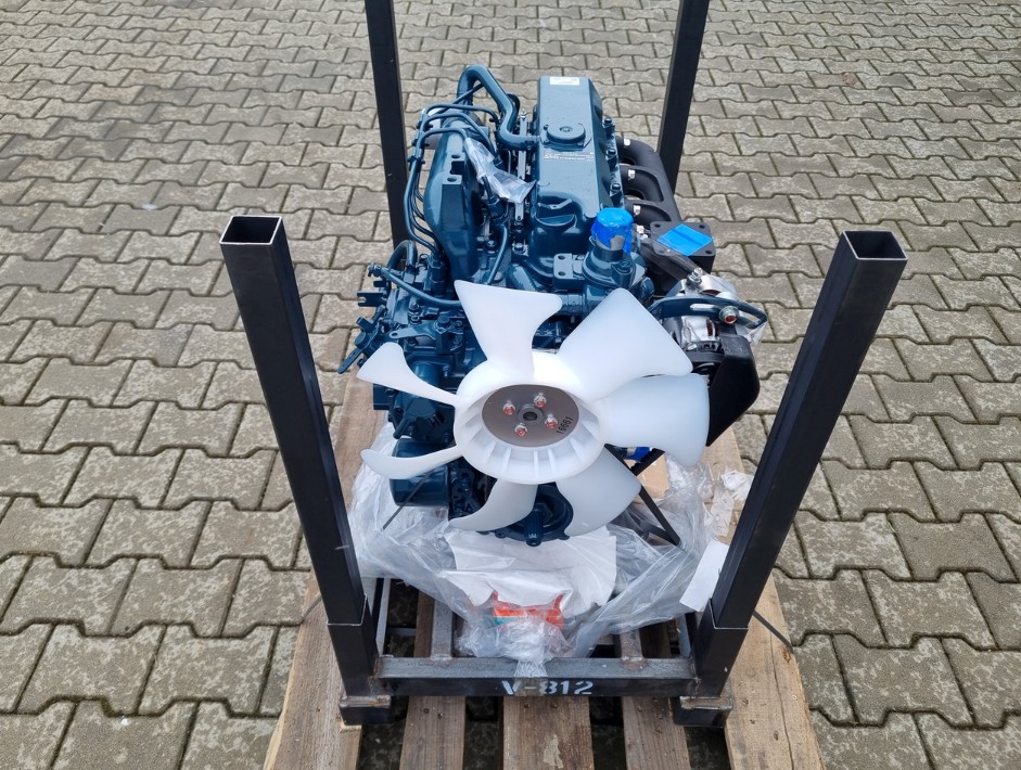 NOWY ORYGINALNY SILNIK KUBOTA V2203 - GENEUS