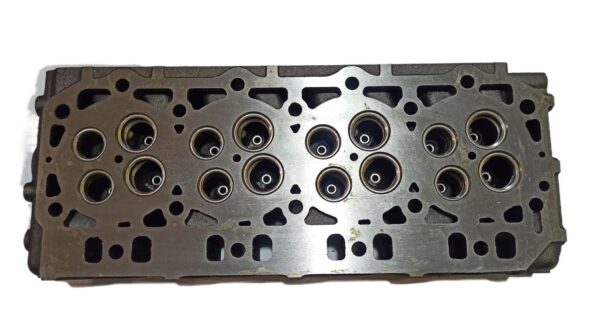 Głowica silnika YANMAR 4TNV106 4TNV106T -16zaworowa - GENEUS