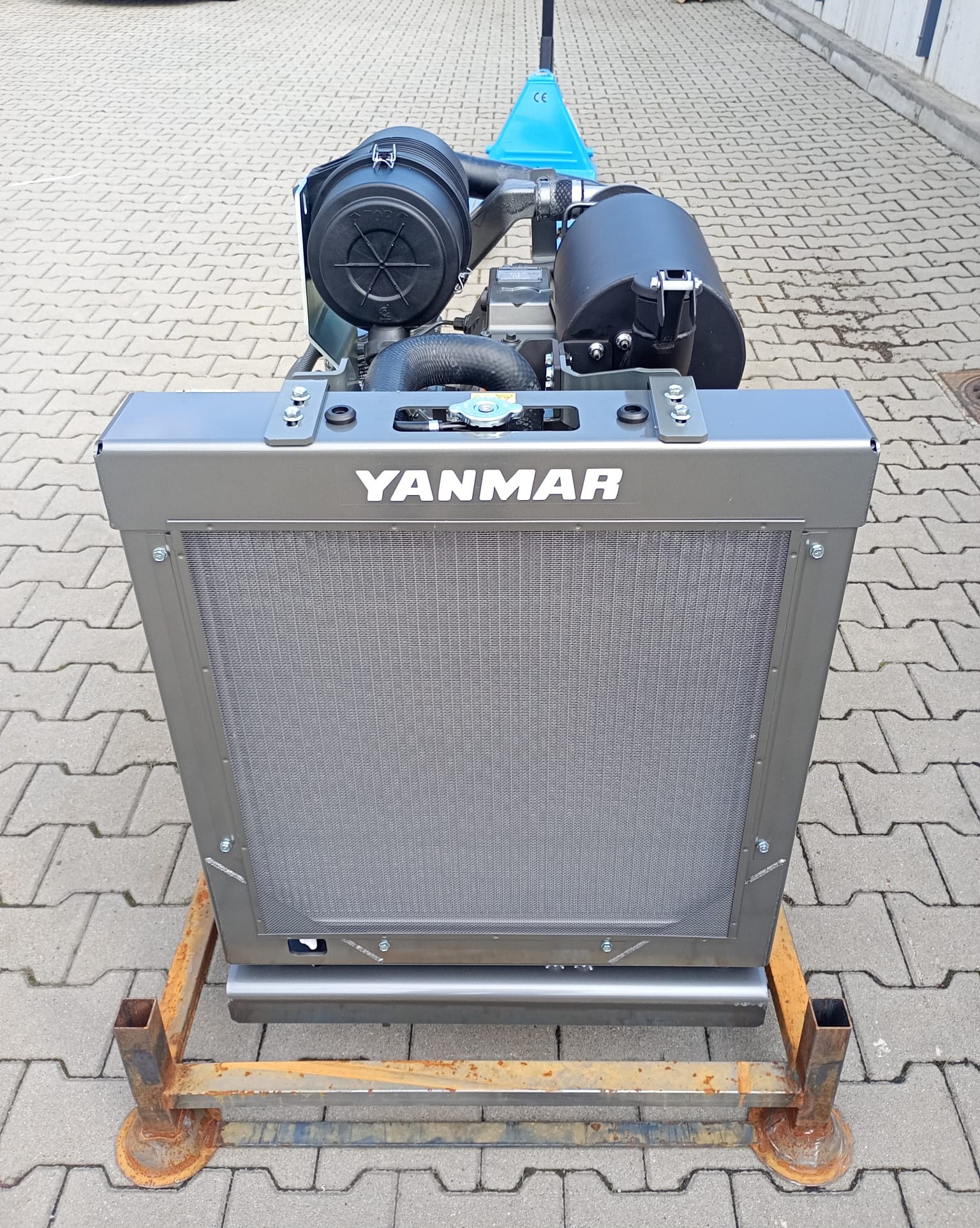 SILNIK YANMAR 4TNV98T-NS 62,5kW/2500obr. STAGE 2 - GENEUS