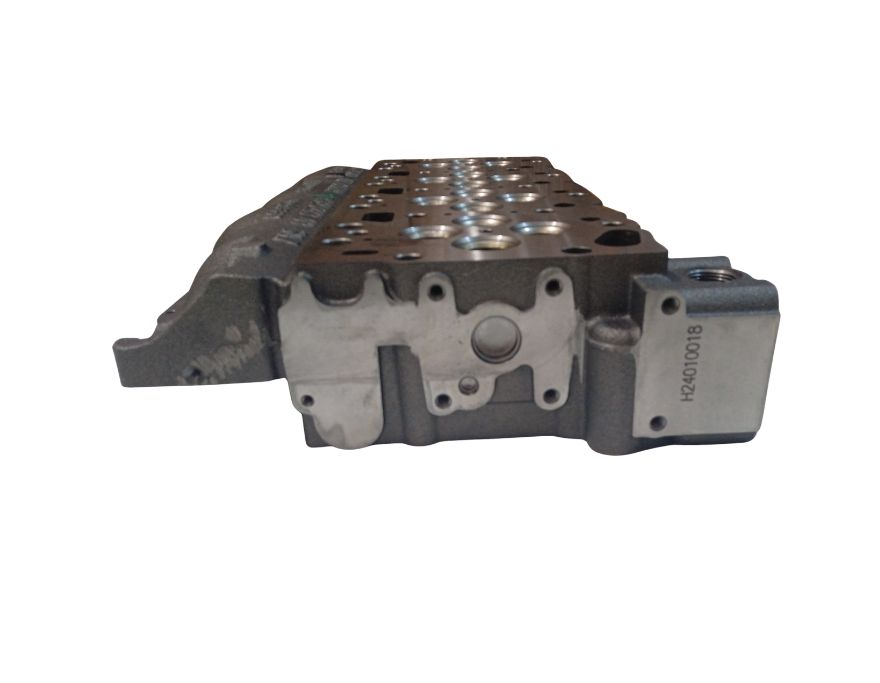 Głowica silnika CUMMINS ISB4.5 ISD4.5 QSB4.5 ISDE 4.5 - GENEUS