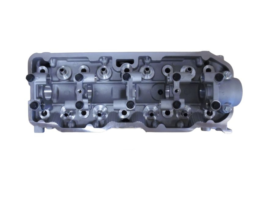 Głowica silnika MITSUBISHI 4G64-8V-C - GENEUS